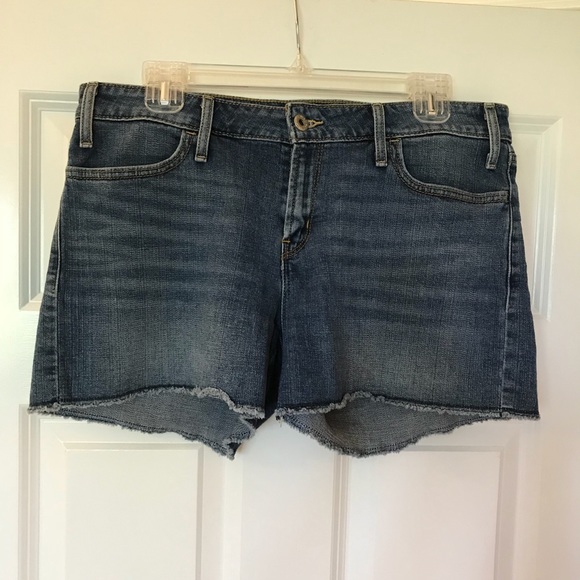 Levi’s Jean Shorts Cutoffs - Picture 1 of 4